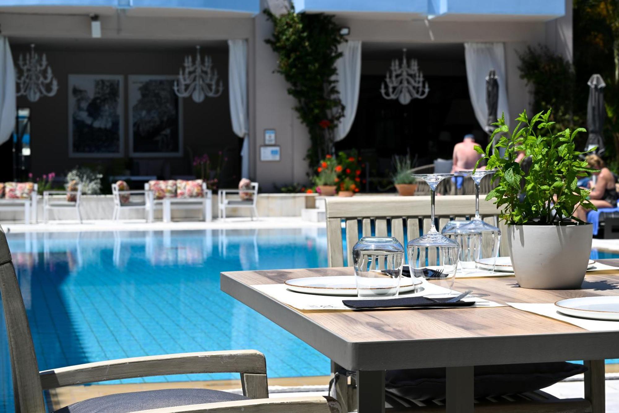 La Piscine Art Hotel, Philian Hotels And Resorts (Adults Only) Skiathos Town Exterior foto